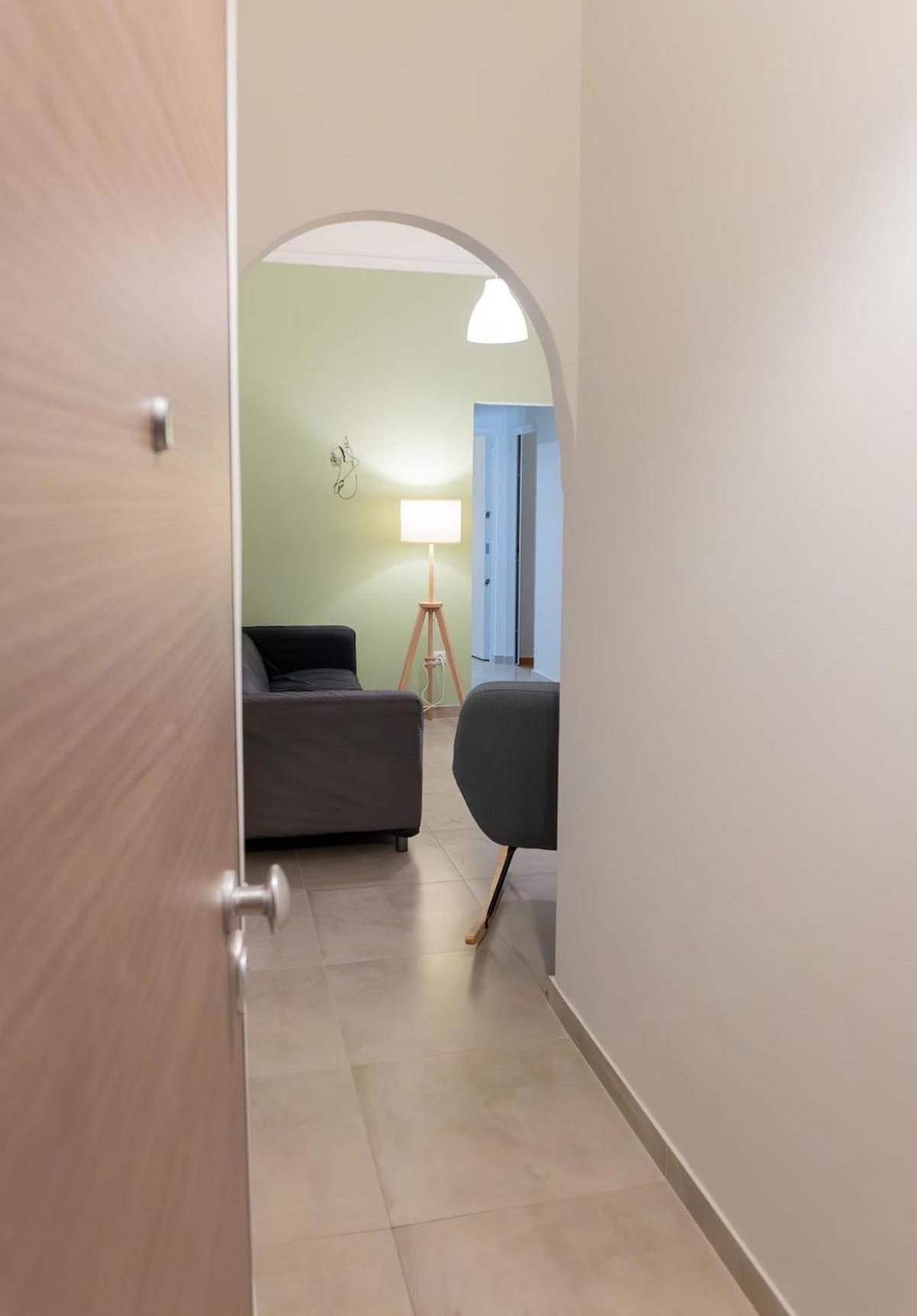 50 Steps Metro Kato Patisia Renovated Athens Apt المظهر الخارجي الصورة