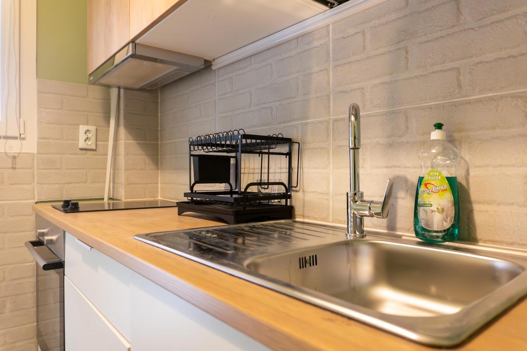 50 Steps Metro Kato Patisia Renovated Athens Apt المظهر الخارجي الصورة